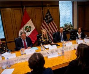 Ivanka Trump y su marido Jared Kushner forman parte de la delegación de Estados Unidos en la cumbre en Lima en Perú. Foto: Agencia AFP