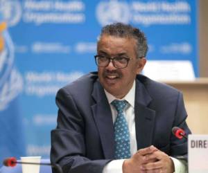 El Director General de la Organización Mundial de la Salud, Tedros Adhanom Ghebreyesus, asistiendo a la apertura de la reunión virtual de la Asamblea Mundial de la Salud desde la sede de la OMS en Ginebra, en medio del COVID-19. Foto: Agencia AFP.