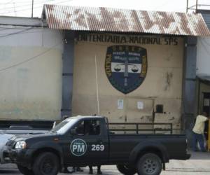 Se informó que en el Centro Penal de San Pedro Sula aún permanecen unos 1,000 reos que serían movidos en los próximos días.
