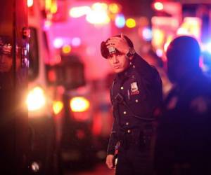 Aún no hay explicación oficial sobre la razón del tiroteo que transformó una zona residencial de Jersey City en una escena de guerra durante horas. Foto: AFP.