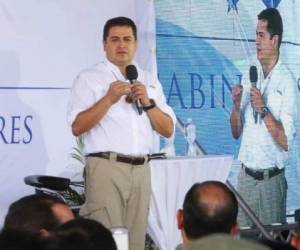 El presidente Juan Orlando Hernández durante el Consejo de Ministros celebrado en Choluteca. (Foto: cortesía @Presidencia_HN)