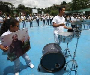 Los integrantes de la banda marcial San Francisco de Asís en plena presentación. Foto: Emilio Flores/EL HERALDO.