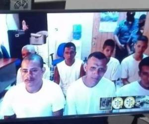 Los pandilleros escucharon su sentencia desde la prisión por medio de una videoconferencia. Foto cortesía Fiscalía de El Salvador.
