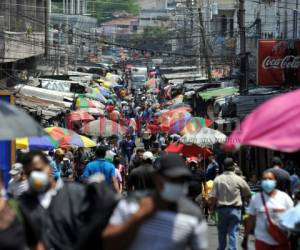 Según la base de datos del Registro Nacional de las Personas (RNP), a la que tuvo acceso EL HERALDO, el lunes salen a la calle 158,678 personas. Foto: Marvin Salgado/EL HERALDO