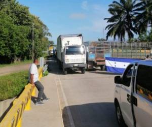 Los transportistas se tomaron varias entradas y salidas del país.