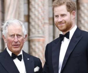 El príncipe Carlos habló con Harry durante el fin de semana.