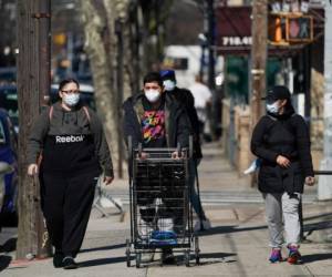 El alcalde de Nueva York, Bill de Blasio, llamó por su parte a los profesionales de la salud a movilizarse. Foto AFP