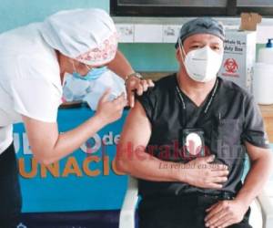 El 26 de febrero inició la vacunación para los trabajadores de la salud en Honduras.