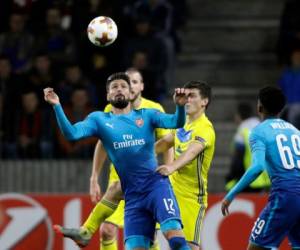 Giroud marcó de penal en el segundo tiempo. Foto: AP