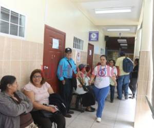 En el Instituto Nacional del Diabético (Inadi) se atiende a diario un promedio de 350 pacientes. Durante su consulta se brindan charlas y clases de baile. Foto: Efraín Salgado/EL HERALDO