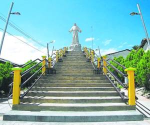 El Cristo del Cerrito es un imponente mirador para promover el turismo.