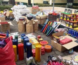 La pólvora fue decomisada de una bodega en San Pedro Sula.