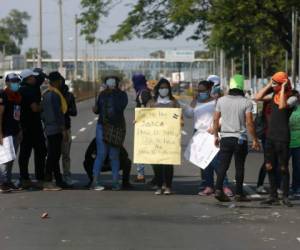 Los estudiantes mantienen protestas para exigir justicia por las personas que murieron durante las manifestaciones. Foto AFP