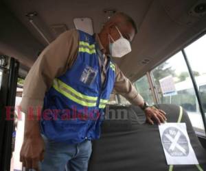 Los conductores autorizados reciben capacitaciones del IHTT y deben de portar salvoconducto y sus permisos. Foto: Johny Magallanes/ EL HERALDO.