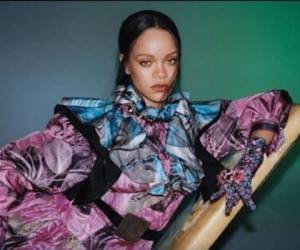 Con más de 275 millones de producciones musicales distribuidas en todo el mundo, Rihanna es uno de los diez artistas con mayores ingresos de todos los tiempos.