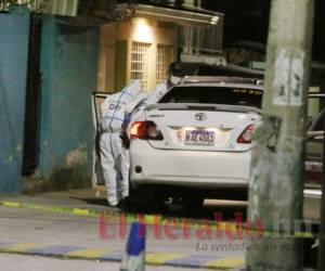 La unidad con placas HAE 4581 fue atacada la noche de este sábado. Fotos: Efraín Salgado | EL HERALDO.