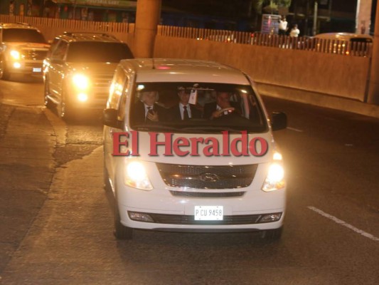 En este vehículo recorre Tegucigalpa y Comayagüela el cuerpo del empresario Rafael Ferrari. David Romero/EL HERALDO.