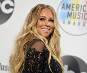 En esta foto del 9 de octubre del 2018, Mariah Carey posa en la sala de prensa durante la ceremonia de los American Music Awards en el Teatro Microsoft en Los Ángeles.