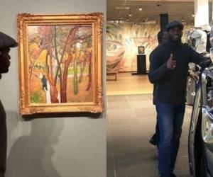 Así posó David Suazo en el Museo Van Gogh. Fotos cortesía Instagram elreydavidsuazo