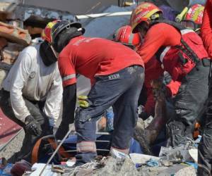 Después del terremoto, Ecuador recibió a cientos de socorristas, bomberos, médicos y especialistas de países como Colombia, Chile, México, Venezuela y España.