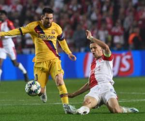 El capitán azulgrana Leo Messi abrió pronto el marcador a los 3 minutos de comenzado el juego. (AFP)