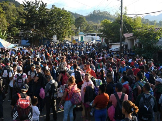 Cientos de hondureños emprendieron un viaje a los Estados Unidos, formando otra caravana que el presidente de los Estados Unidos, Donald Trump, citó el martes para justificar la construcción de un muro en la frontera con México. / AFP / ORLANDO SIERRA.