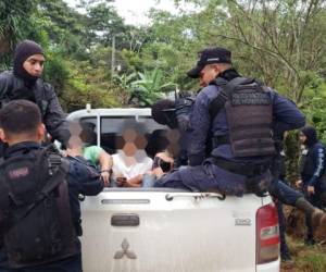 La Policía Nacional detuvo a los sospechosos tras un allanamiento en su casa.