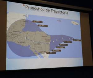El huracán Eta se convirtió en categoría 2 y amenaza al territorio hondureño.