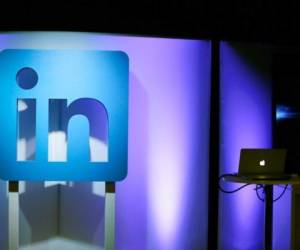 LinkedIn será reemplazado en China por InJobs, una plataforma que tendrá algunas de las herramientas de desarrollo profesional que LinkedIn ofrecía. Foto: AP