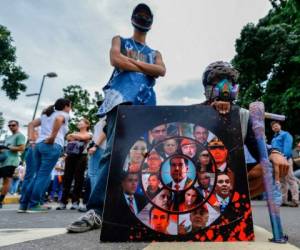 Venezuela vive desde el 1 de abril una ola de protestas opositoras que exigen elecciones generales para la salida del poder del presidente Nicolás Maduro. Foto: AFP