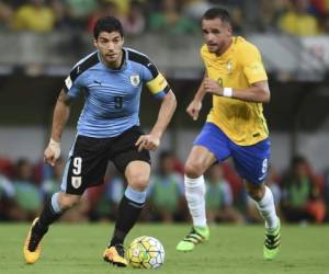 Tabárez, que no contará con Luis Suárez en el juego ante Brasil por acumulación de tarjetas amarillas.