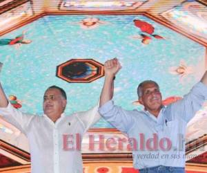 Armando Calidonio recibe más de 125 mil lempiras mensuales, mientras que Nasry “Tito” Asfura gana 81 mil lempiras en la municipalidad. Foto: El Heraldo