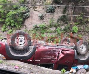 El vehículo impactó contra un poste del tendido eléctrico. Foto Sabdy Flores| EL HERALDO