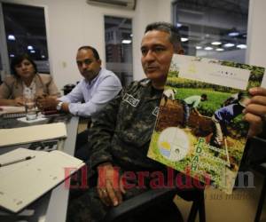 Los miembros del Programa de Desarrollo Agrícola de Honduras visitaron ayer EL HERALDO. Foto: Johny Magallanes / EL HERALDO.