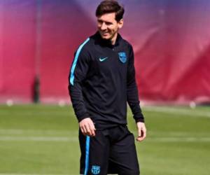 Lionel Messi, aclamado como figura y bañado en oro en el FC Barcelona, lleva clavada la espina de no haberse consagrado con la selección mayor de Argentina. Foto: Facebook