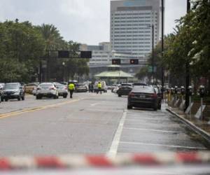 El tiroteo tuvo lugar en el Jacksonville Landing, un centro comercial y de entretenimiento a la ribera del río St. Johns, en Jacksonville. Foto: Agencia AFP