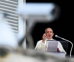 El Papa habló este domingo en la plaza de San Pedro. AP.