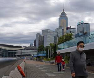 La leve, pero importante, disminución de nuevos contagios de coronavirus es efecto de las medidas de control y de prevención de la epidemia. Foto: AP.