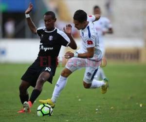 Un partido de mucho juego se vivió este domingo entre las Águilas y los arroceros. (Foto: Jonhy Magallanes/ El Heraldo)