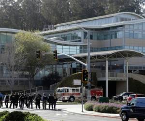 Una de las víctimas, un hombre de 36 años, estaba en estado crítico, según un portavoz del Hospital General de San Francisco. Una mujer de 32 años tenía pronóstico grave y otra de 27 estaba en buen estado, agregó. Foto: AP