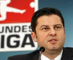 El presidente de la Bundesliga Christian Seifert hizo un llamamiento este martes para que se acepten las leyes de la competición económica. Foto: AFP