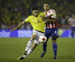 Radamel Falcao fue una de las figuras en el duelo eliminatorio entre Perú y Colombia. (AP)