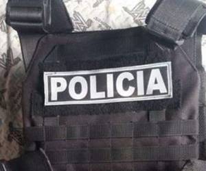 El joven aseguró que las indumentarias, entre las que hay chalecos de la Policía Nacional, Cobras, Policía de Fronteras y de otras institiuciones, viene desde Estados Unidos.