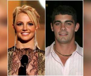 Una noche de copas indujo a Britney Spears a casarse con Jason Allen Alexander, matrimonio que fue anulado por la cantante 55 horas después, cuando ya había recuperado la razón y la sobriedad y se dio cuenta del error que había cometido.