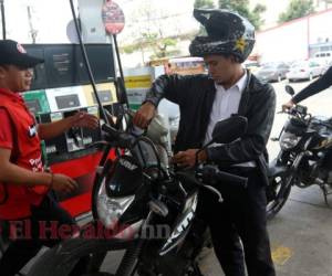 Los combustibles volverán a bajar de precio la próxima semana. Foto: EL HERALDO