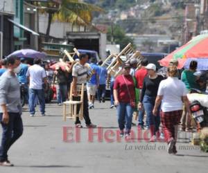 Tegucigalpa permanece bajo toque de queda absoluto por lo que los cuidadanos deben permanecer en sus casas. Algunos no han acatado esta orden del gobierno. Foto: Marvin Salgado / EL HERALDO.