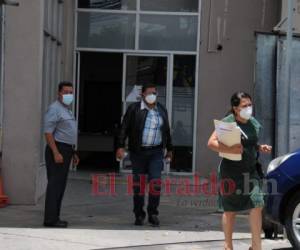 Santiago Barralaga se presentó a la audiencia de declaración de imputado. Foto Alex Pérez| EL HERALDO