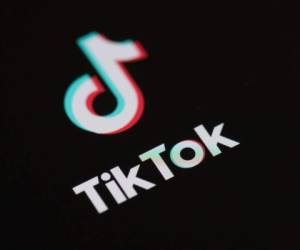 TikTok retrocedió el 29 de julio de 2020 en lo que llamó 'ataques malignos' de Facebook, ya que la aplicación de intercambio de videos de rápido crecimiento lo reclamó. Foto: Agencia AFP.
