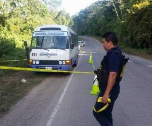El ataque fue perpetrado en plena carretera entre Quebrada Honda y Barandillales, Santa Bárbara, Honduras. (Foto: cortesía @RedInformativaH)