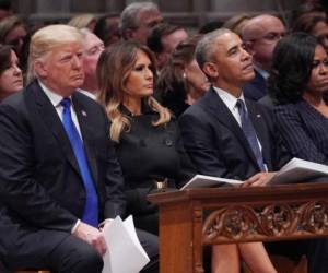 La familia Trump y los Obama estuvieron sentados en primera fila. Fotos AFP